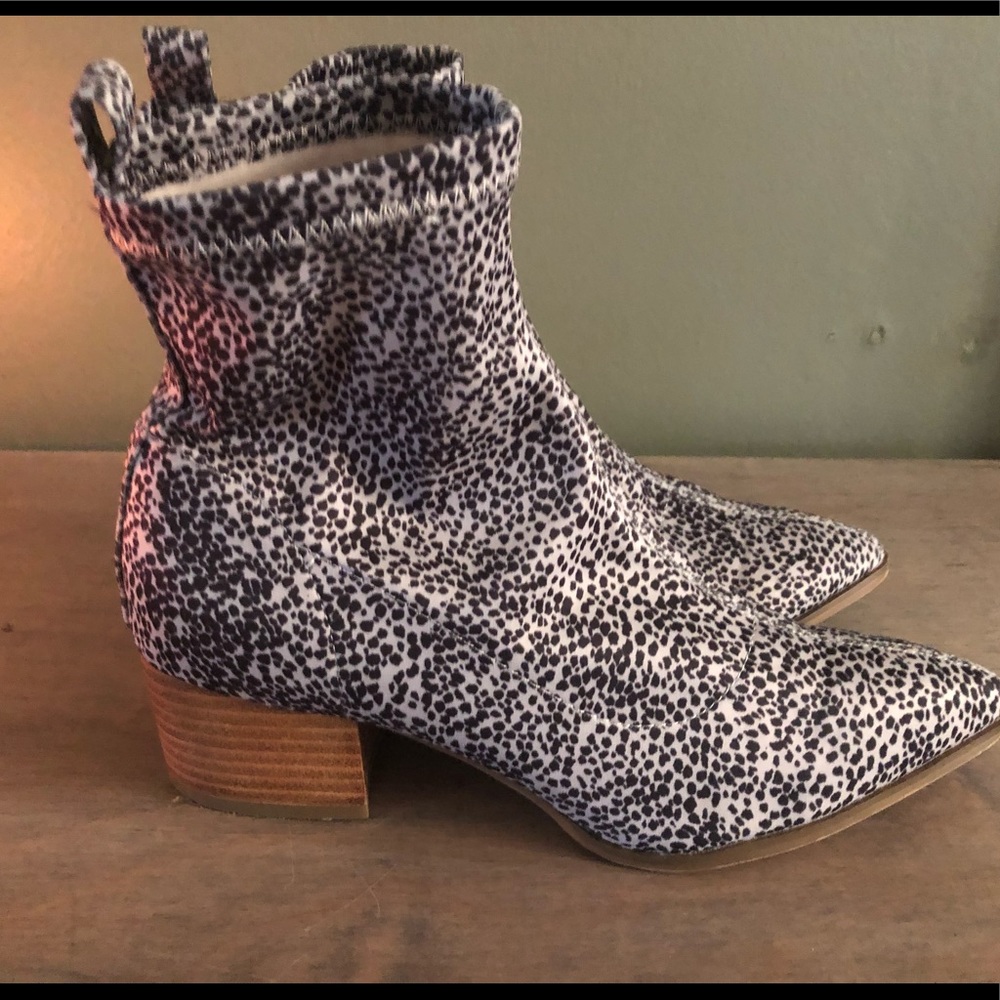 Spotted sock boots